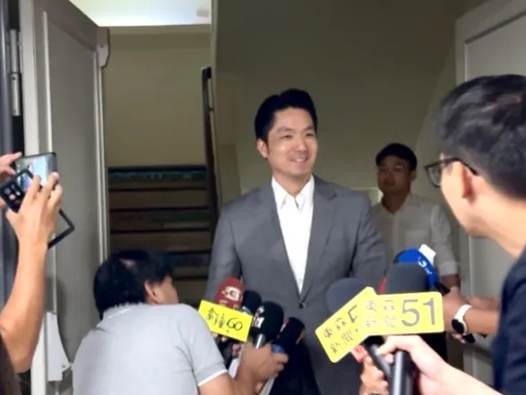 力挺郝龙斌选党魁？蒋万安笑而不答