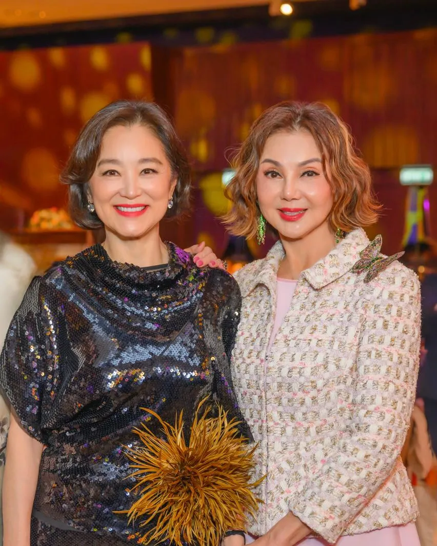 谢玲玲(右)和林青霞友情超过半世纪。翻摄谢玲玲小红书