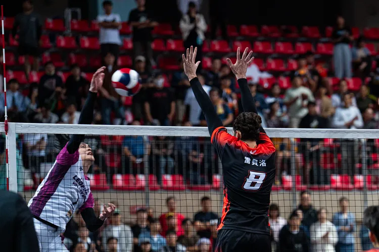 伊斯特「讓二追三」驚險擊敗桃園雲豹。伊斯特提供