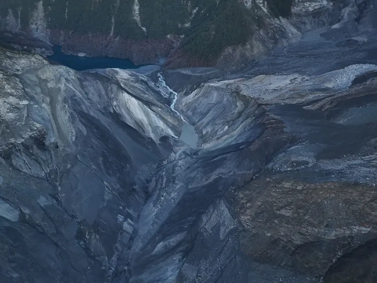 馬太鞍堰塞湖下游新的堰塞湖。林保署花蓮分署提供