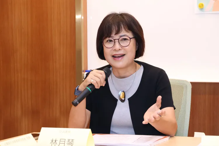 林月琴強調，高鐵應參考國際經驗，評估多元車廂分區與彈性管理機制。記者莊宗達攝