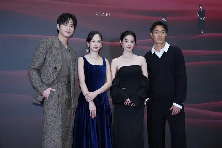 范少勳（左起）、簡嫚書、邵雨薇、楊祐寧今為戲宣傳。攝影中心攝