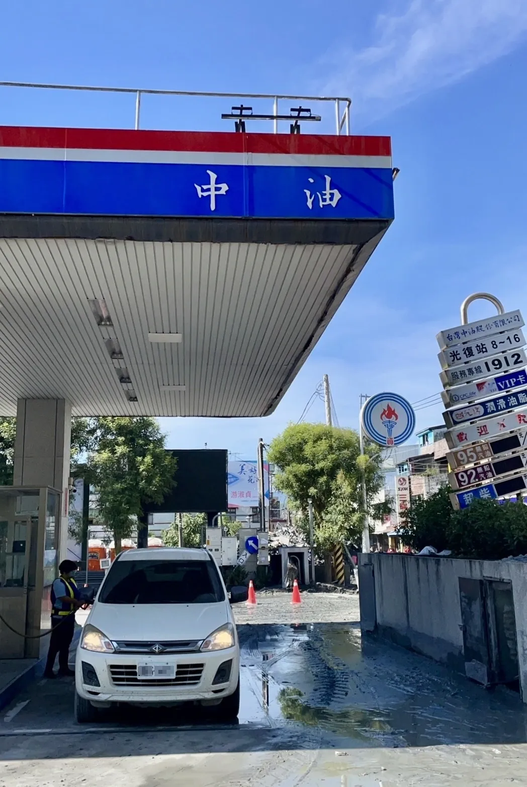 中油今表示,花莲灾区光复乡两座直营加油站的清淤与复原工作,今天全数完成。