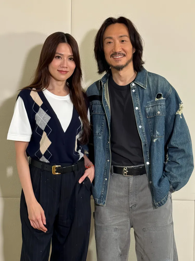 鄭中基（右）和周秀娜。華映提供