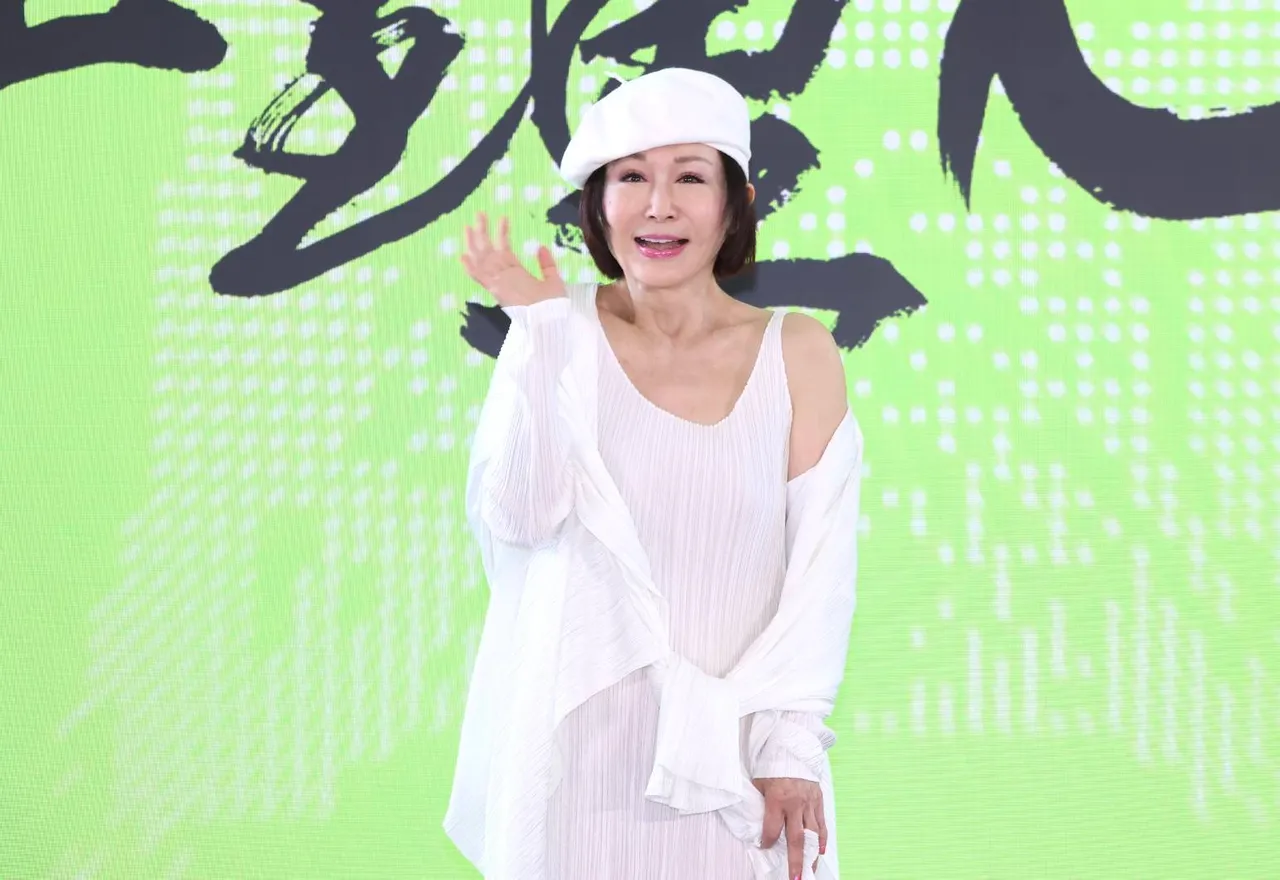 潘迎紫完美演绎不老妖姬。摄影中心摄