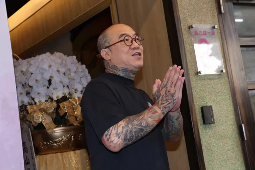 顏正國生前暴瘦20公斤!愛妻仍情緒潰堤 靈堂開放時間曝光