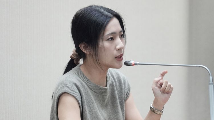 卓榮泰堵豬瘟籲不留廚餘 徐巧芯譏「魚刺蝦殼要吃光?」舌戰網友