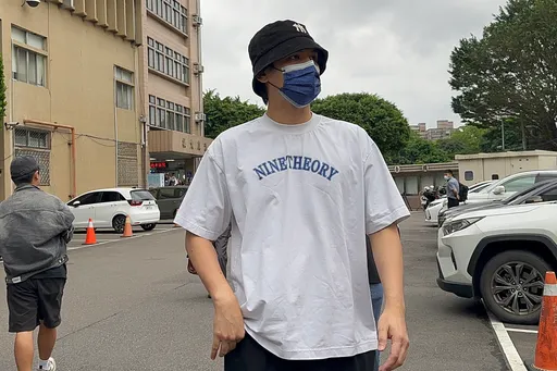 闪兵案8艺人全认罪!威廉曝花钱遭勒索 陈零九从旁开溜