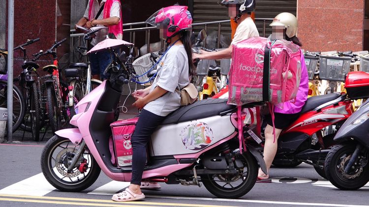 「外送員納保」成本誰買單? 網憂:全轉嫁消費者