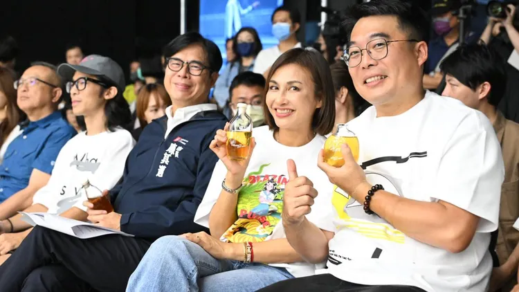 邱議瑩與陳其邁私交甚篤。邱議瑩辦公室提供