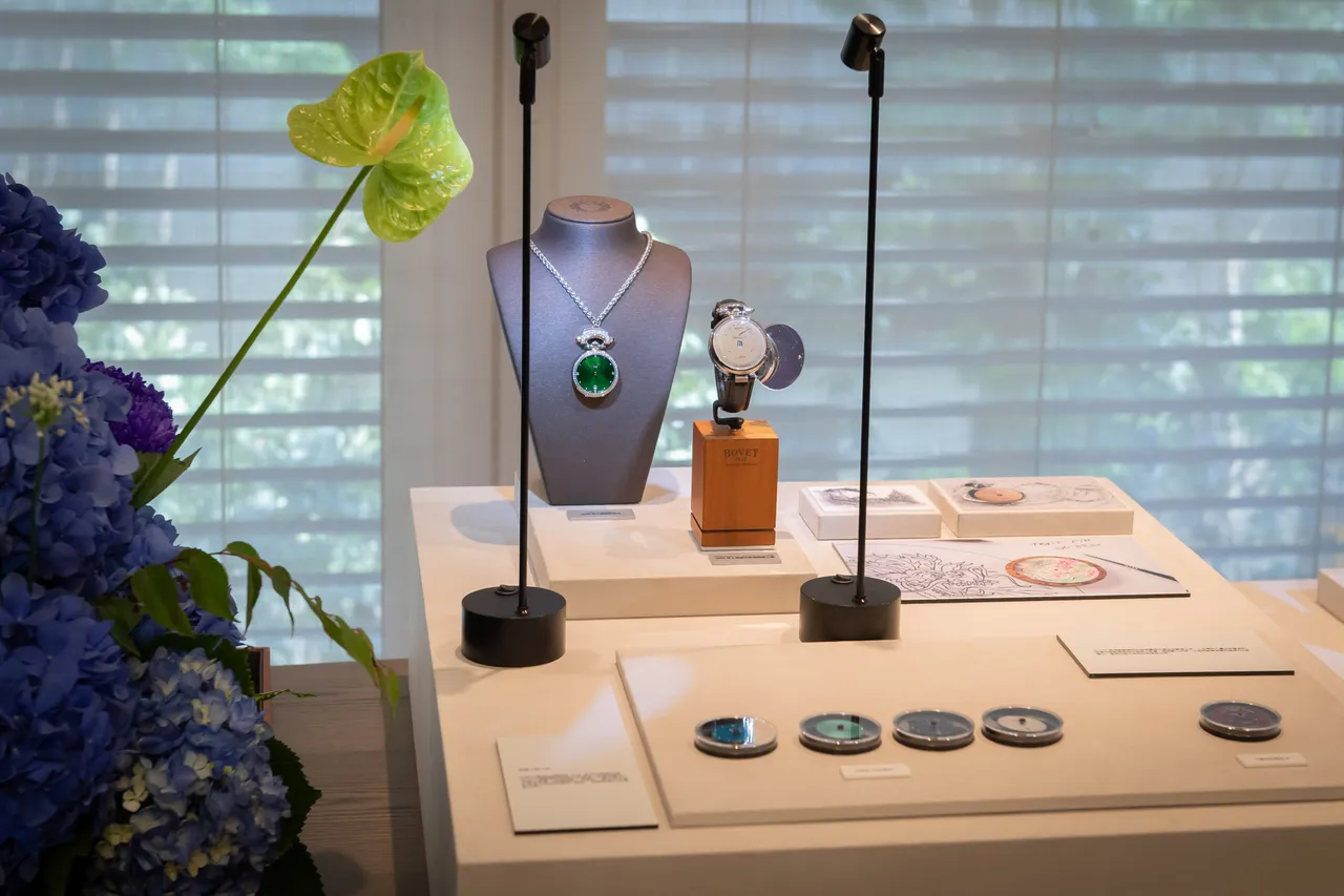 BOVET将品牌近年极具代表性的作品,带来台湾展出。品牌提供