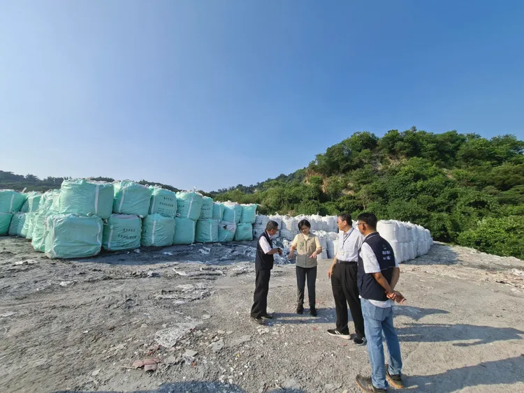 霧峰掩埋場成為焚化爐飛灰堆置場。張芬郁提供
