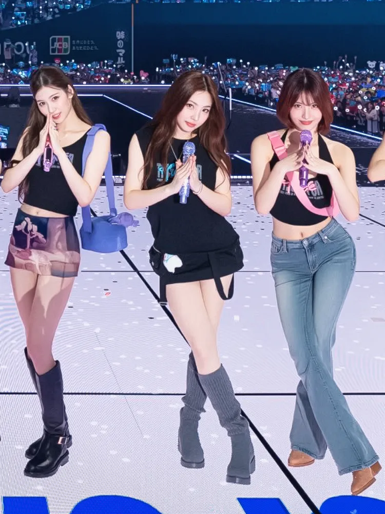 娜璉踩上了VIVAIA高人氣的Eduarda針織長靴。翻攝TWICE JAPAN OFFICIAL X