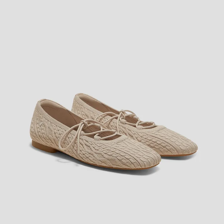 Sana同款Miley瑪莉珍鞋，4480元。品牌提供