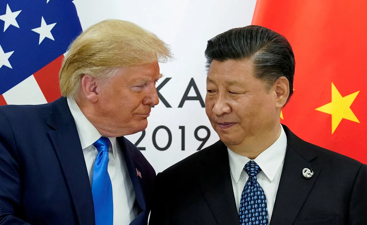 新任首相必须同时面对美国总统川普(左)与中国国家主席习近平的挑战。资料照片