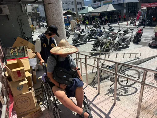 太惡劣!汰除警察佯稱志工進災區送餐 竟偷走災民13萬救命錢