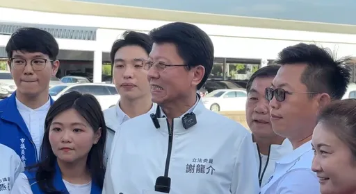 驳介入绿营初选！立委谢龙介选市长看板上架　称对手只有「赖清德团队」