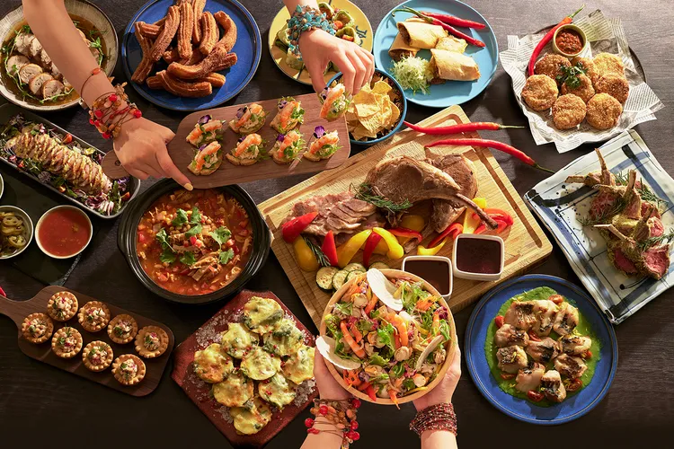 鉑麗安全日餐廳12月推出「美墨肉食感謝祭」餐價1480元+10%起，尾牙春酒期間滿20人用餐可享平日75折優惠、假日85折優惠。JR東日本大飯店台北提供