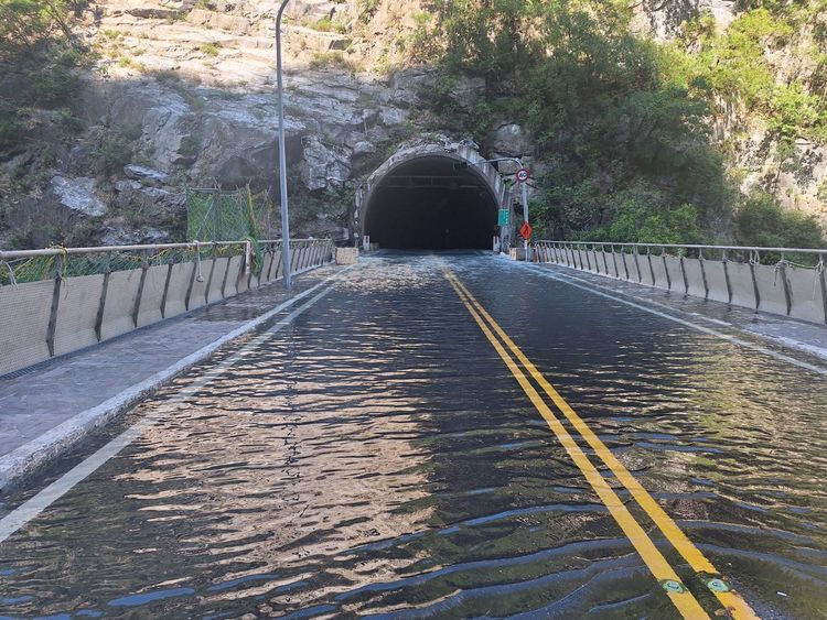 太魯閣勿入!立霧溪堰塞湖水位不斷上升　距壩頂不到5公尺恐潰決