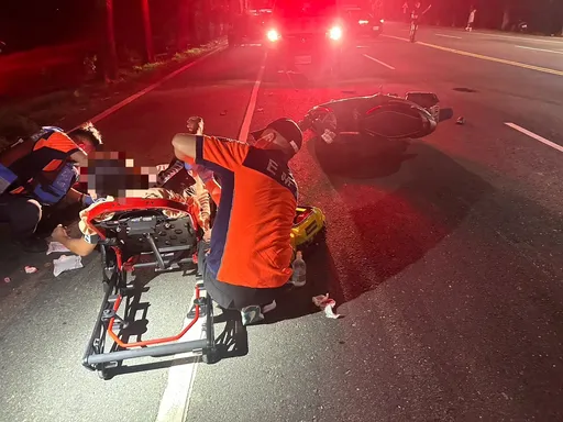 台南玉井3機車追撞!5大2小受傷 最小僅2歲