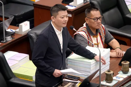土方去化成新问题!陈其迈:终期目标在港区填海造陆来容纳