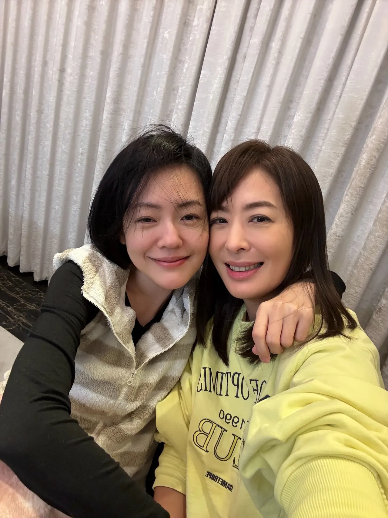 小S(左)、贾永婕感情亲密。翻摄贾永婕社群