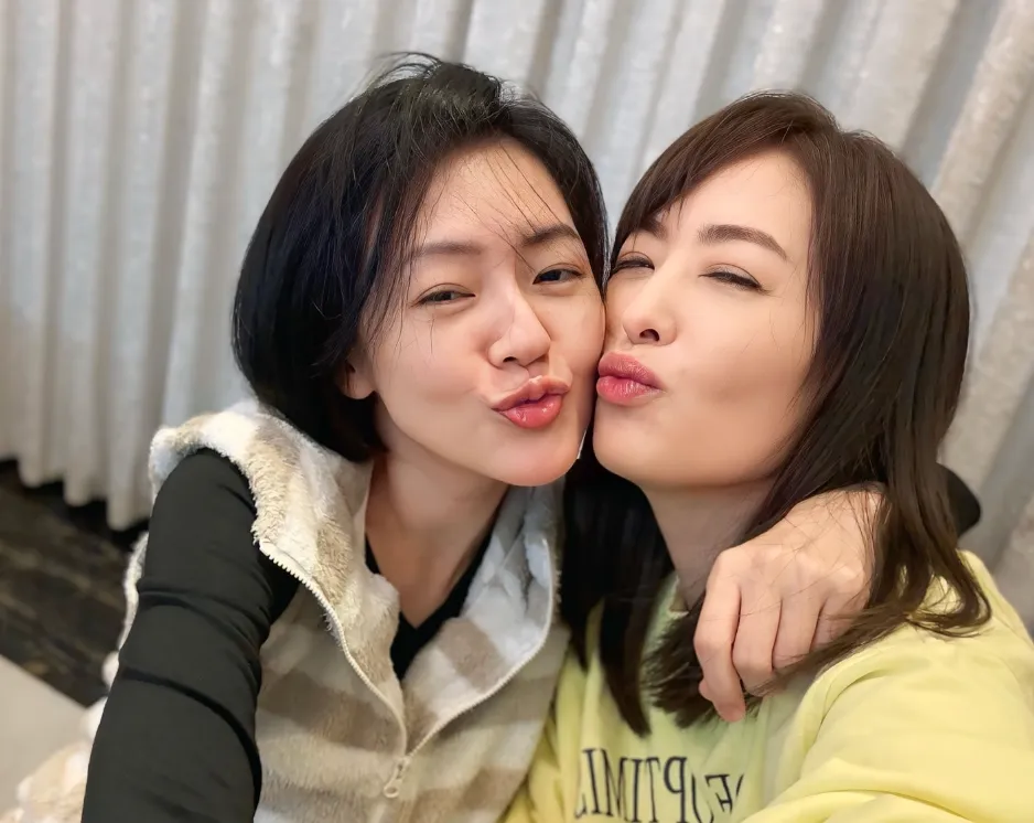 賈永婕曬照認證「ASOS融為一體」 揭小S私下憂:我不好笑了…