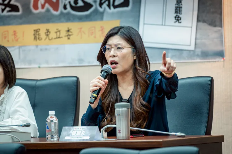 鄭麗文主張「九二共識」對維持兩岸溝通至關重要，但必須提出新路線。資料照