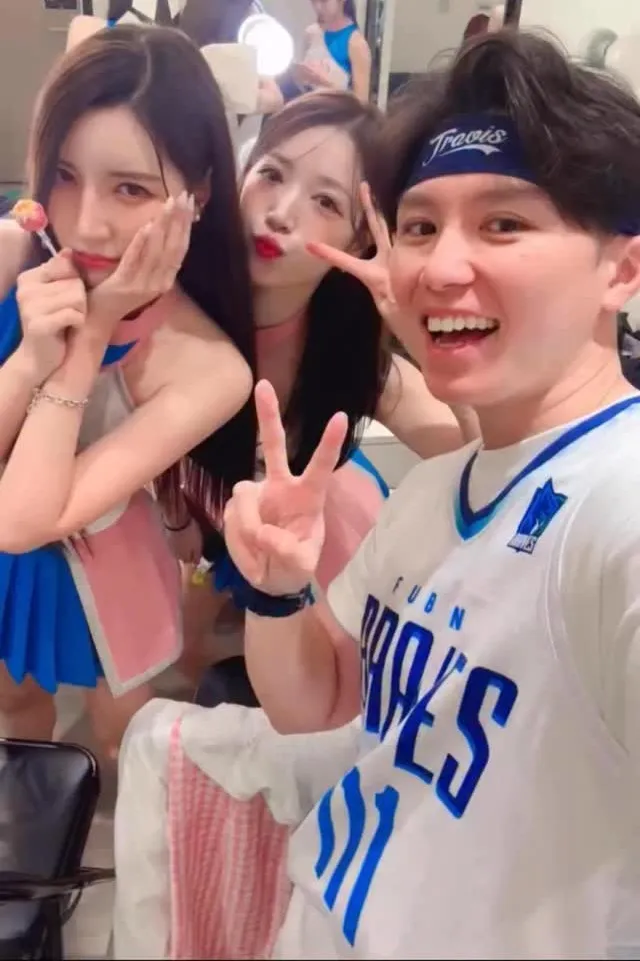 阿崔与南珉贞拍影片欢迎李晧祯回归。翻摄阿崔IG