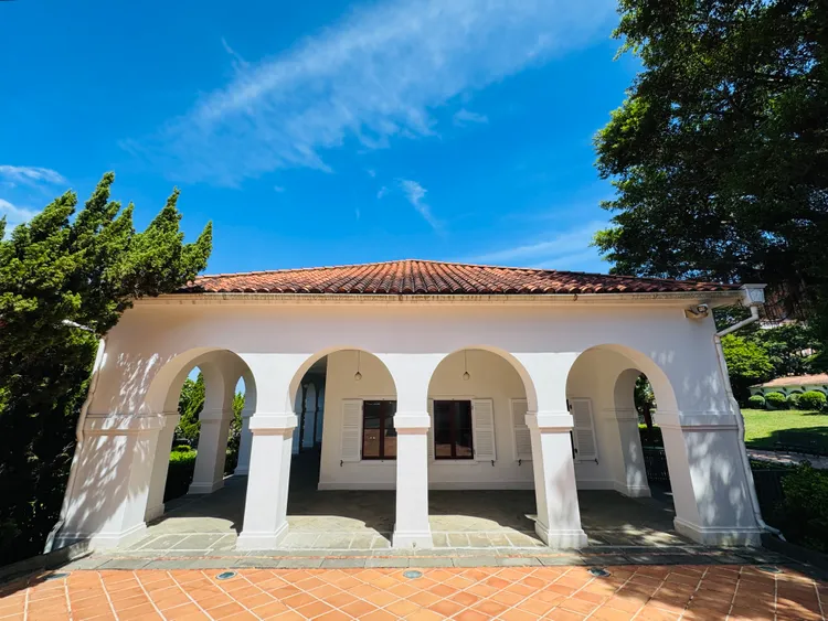 淡古與馬偕紀念醫院將於10/31在小白宮共同舉辦「動物輔療成果發表會」，將捷金鬱金香酒店率先響應活動，支持推廣失智友善環境。館方提供