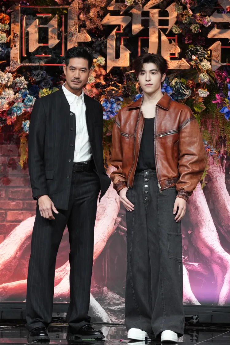 尹浩宇（右）和蘇格拉瓦卡那諾。彭欣偉攝