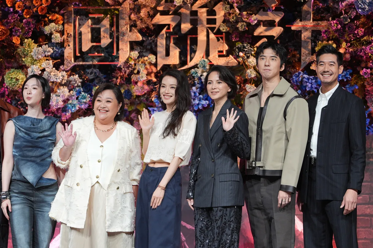 刘主平(左起)、钟欣凌、舒淇、李心洁、傅孟柏、苏格拉瓦卡那诺 。彭欣伟摄