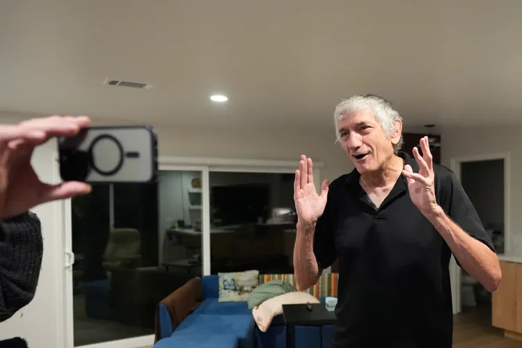 馬丁尼斯是台灣中研院的顧問