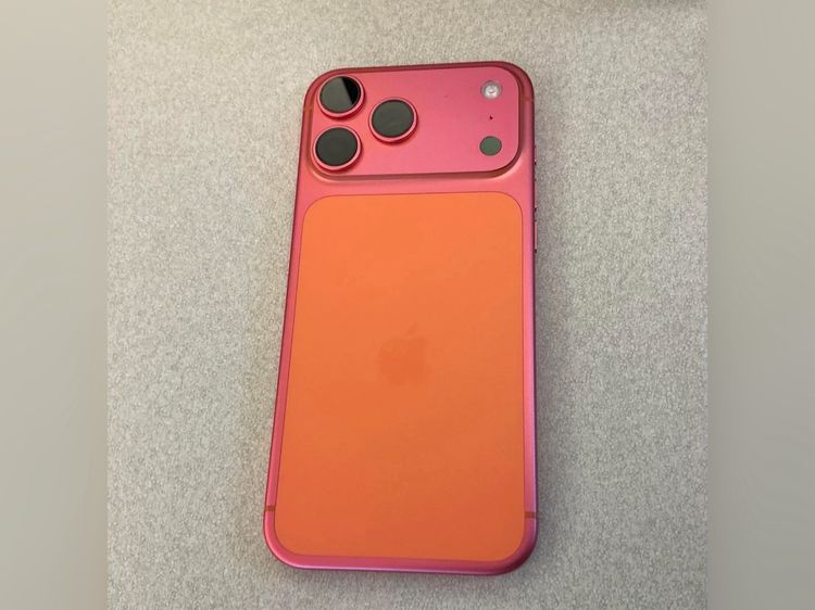 iPhone 17 Pro橘變粉！蘋果提醒：別用這種清潔劑