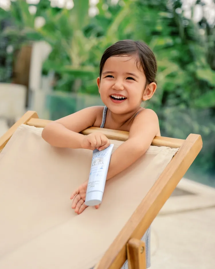 禮包所贈的「水嫩寶貝 敏感肌防曬凝膠」，採用100%物理性防曬，資生堂ANESSA提供