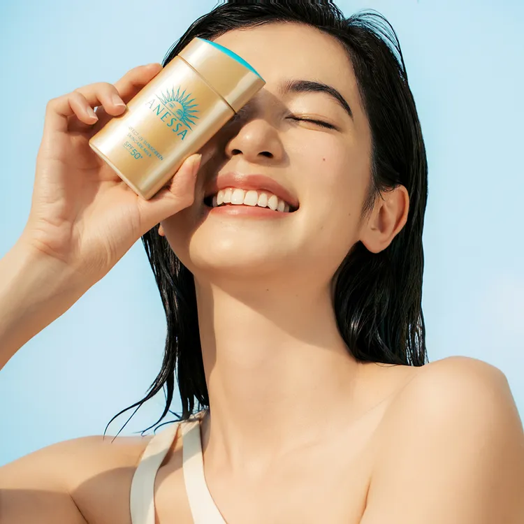 金鑽高效防曬露 NA 5X。資生堂ANESSA提供