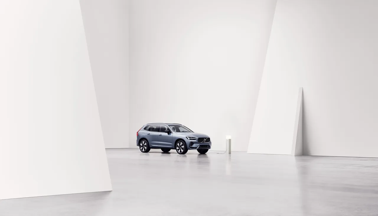 VOLVO国际富豪汽车预告将于2026年导入小改款XC60。原厂照片