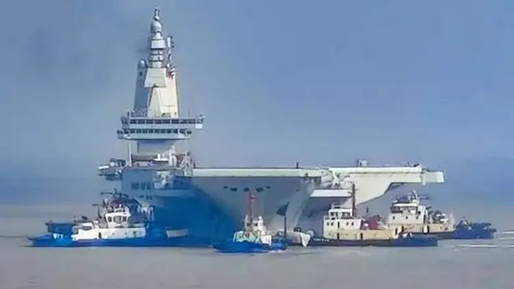 中国第3艘航母福建号即将下水服役。翻摄中国解放军网