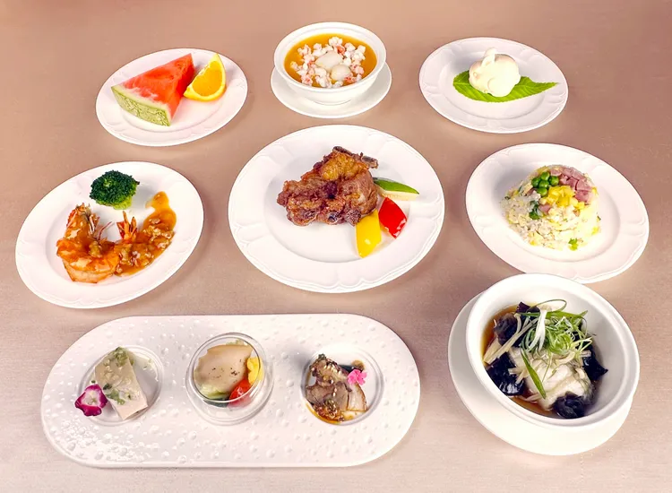 為安排三五好友的小型聚會，高雄圓山首次推出「萬福中餐廳四人分享餐」，每張3680元，迎接每位渴望探索美食的旅人。圓山大飯店提供