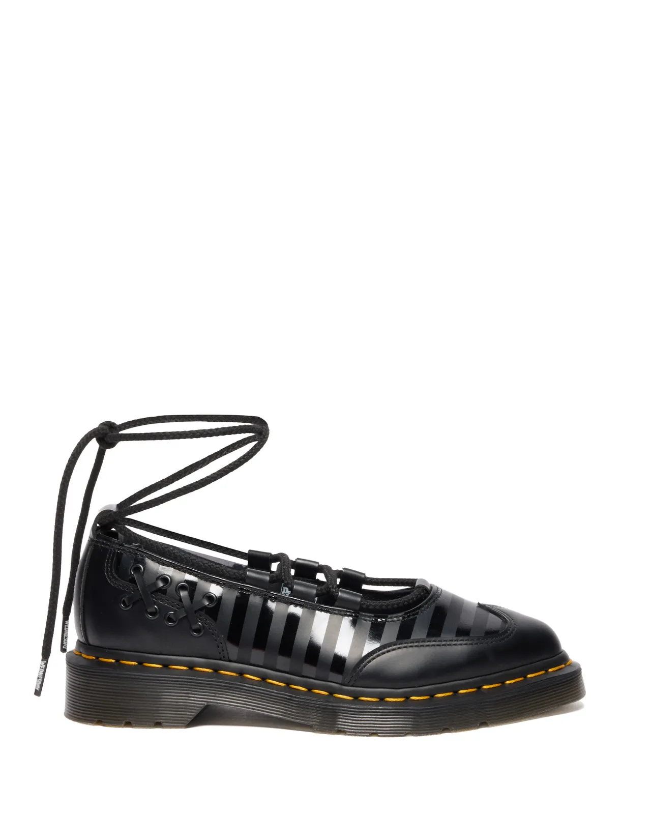 Dr. Martens X Wednesday Elphie Ballet Flat芭蕾舞鞋,7980元。品牌提供