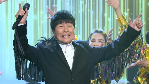 沒封麥!85歲謝雷又跳又扭 原Key演唱被讚爆