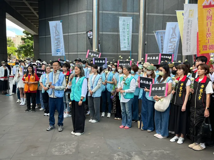桃園市空服員職業工會指出，今日勞動部現場答覆，確定將啟動法制化研擬，保障工人的請假權和健康權。讀者提供
