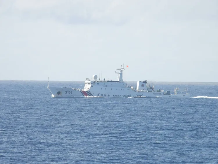 中國海警船侵擾東沙海域。翻攝畫面