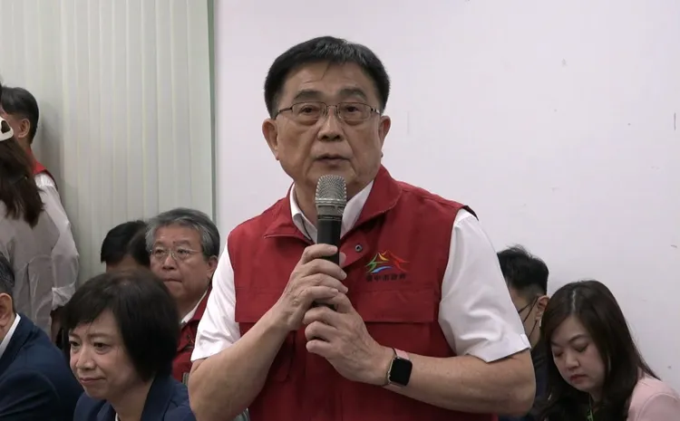 台中市疫調內容反覆，王姓獸醫疫情爆發後還出國，農業具長張敬昌今天說王男已經返台。資料照片