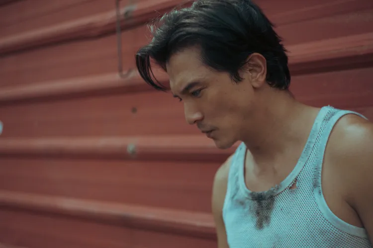 邱澤飾演酗酒父。甲上提供