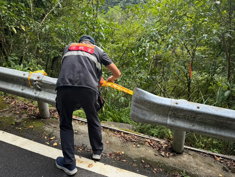 現場拉起封鎖線。翻攝畫面