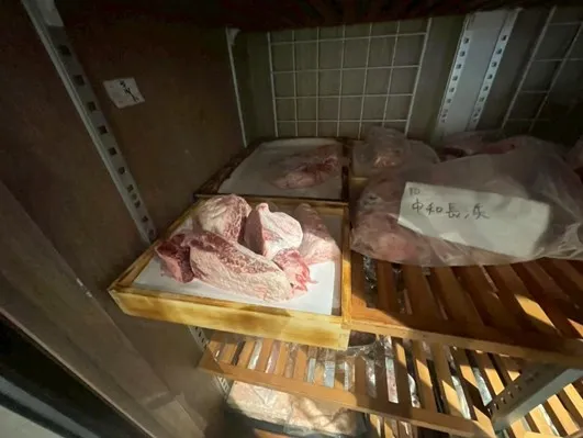 知名寿喜烧爆食物中毒!30人吐泻送医 卫生局抽验蛋液