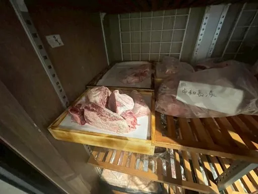 知名寿喜烧爆食物中毒!30人吐泻送医 卫生局抽验蛋液