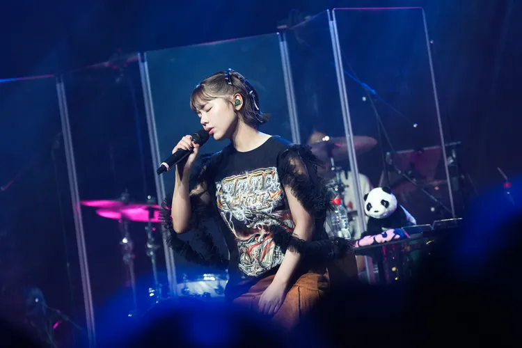 asmi帶來不插電演出。好玩國際提供