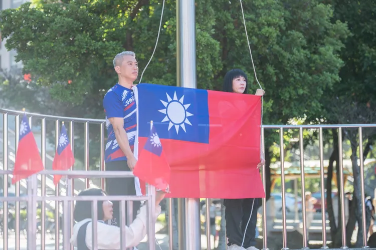 世壯運3金好手曾冠一擔任升旗手。翻攝畫面